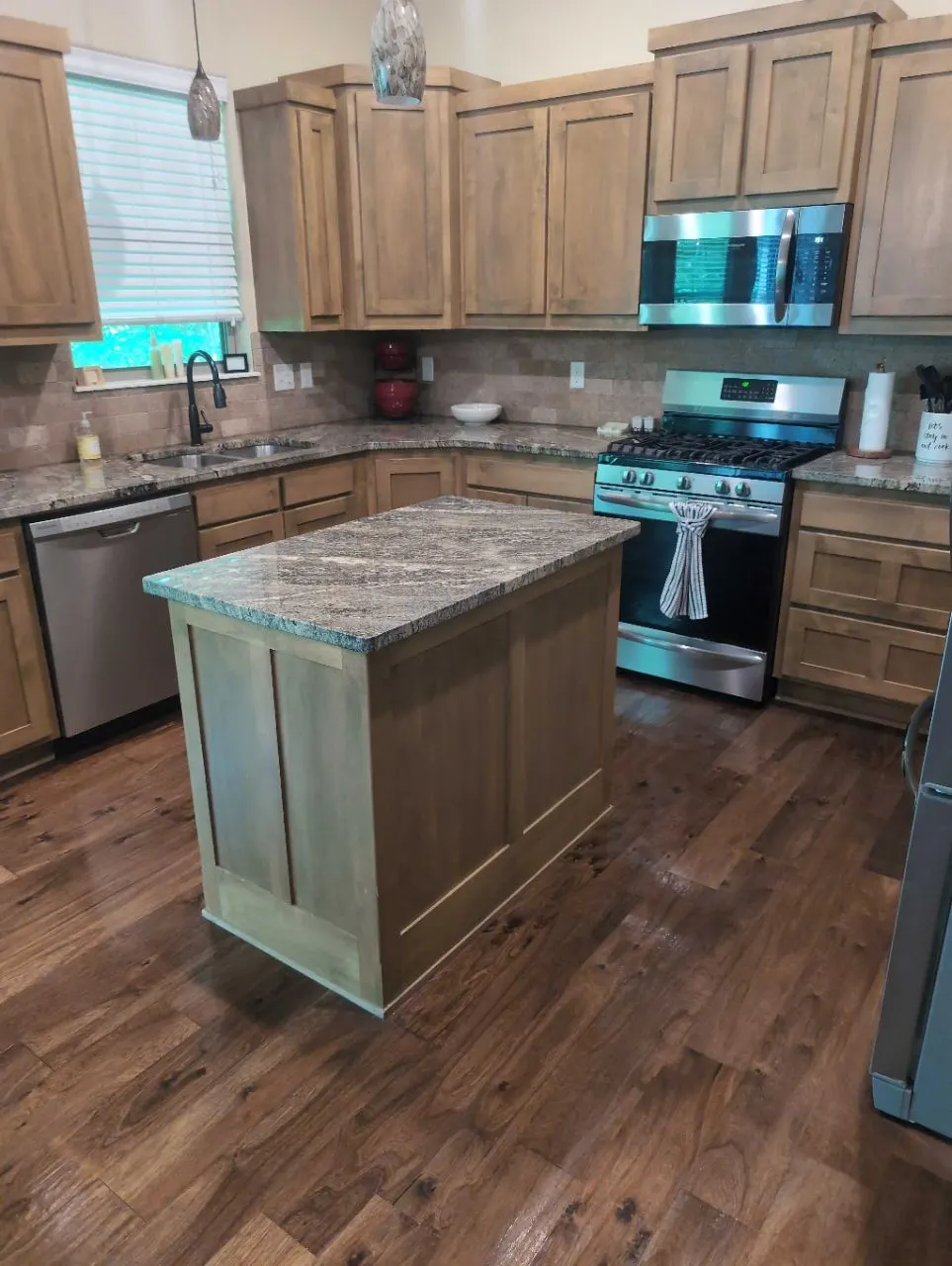 SUMMIT HOME CLEANING LLC photo from the Google listing