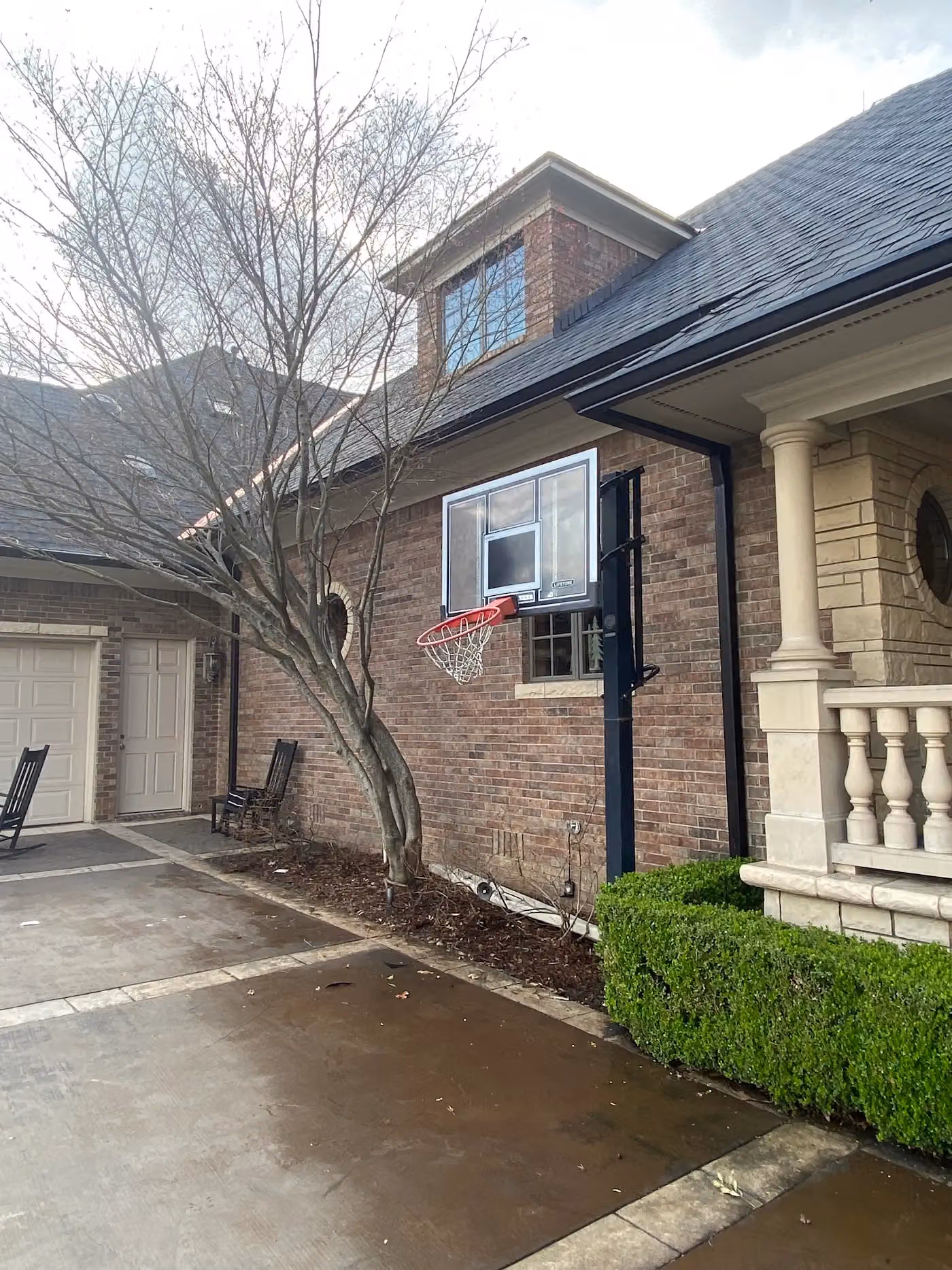 Ivar Seamless Gutters photo from the Google listing