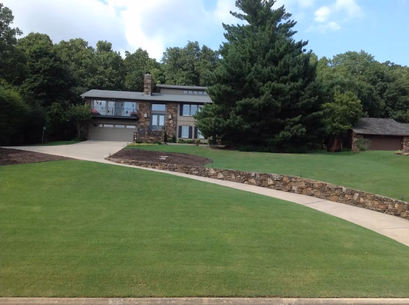 Spring Green photo, Landscaping and lawn care in Northwest Arkansas